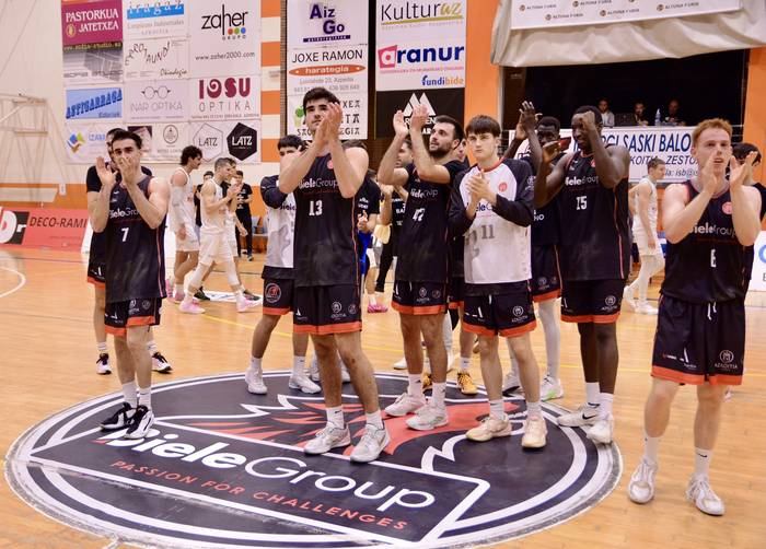 Iraurgi saskibaloi klubak autobusa antolatu du Valladolidera joateko