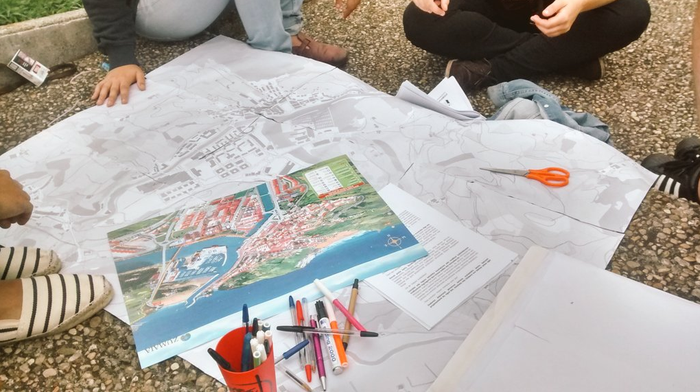 Herriaren 'mapeoa' egiten hasi dira Zumaiako gazteak ere