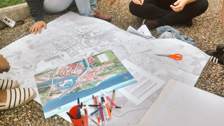 Herriaren 'mapeoa' egiten hasi dira Zumaiako gazteak ere