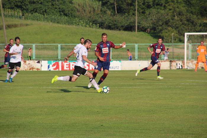 Zarauzko Hitzak zozkatu du Real Union Eibar partidarako sarrera bikoitza