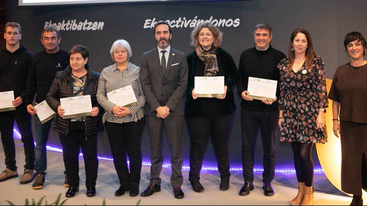 Euskal Kostaldeko Geoparkeko entitate kolaboratzaileek errekonozimendua jaso dute Euskadiko Ekoturismo VI. Foroan