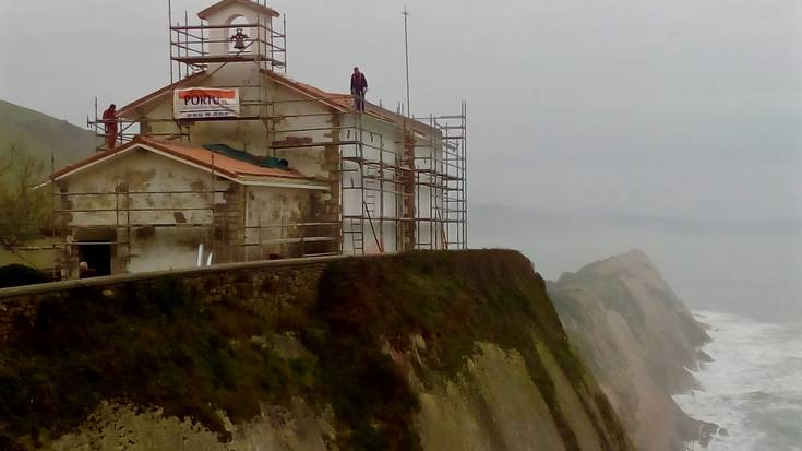 Mila eta bat argazkiren kokalekua, osasun egoera hobera bidean