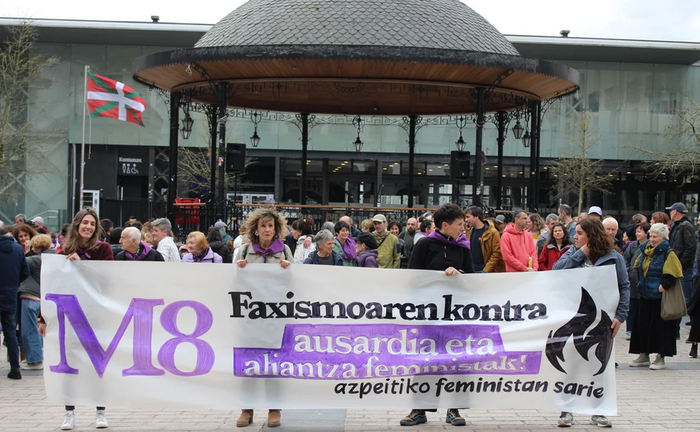 Igande eguerdian plazaratuko dituzte Martxoaren 8ko aldarriak