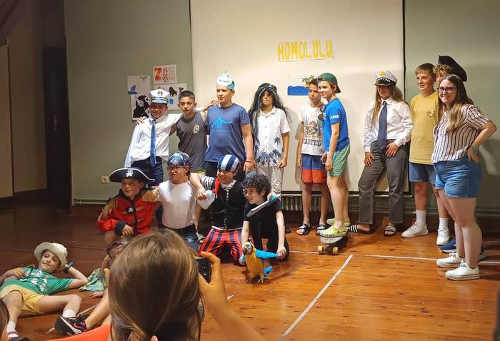 Bertso Eskolan hasteko deialdia