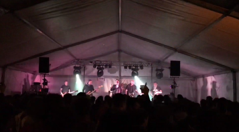 Bertsio gaua: Led Zeppelin, Cicatriz, Red Hot Chili Peppers...