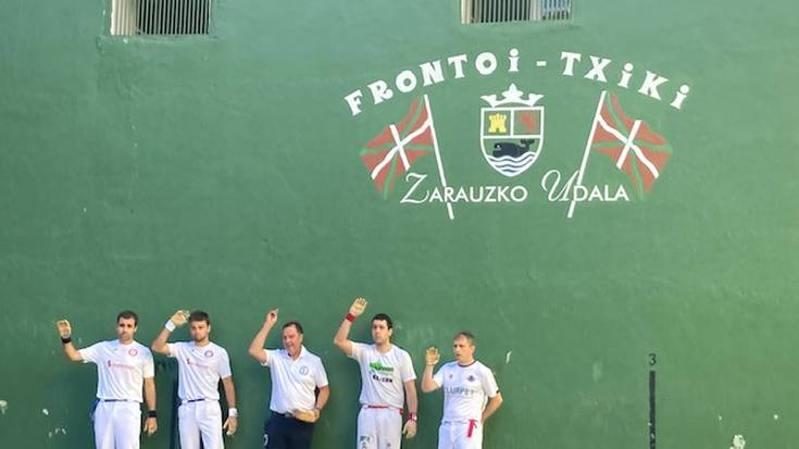 Eskudero-Urruzola Orbegozo-Balerdiren aurka lehiatuko dira gaur Zaporraren Oroimenezko Esku Pilotako finalean
