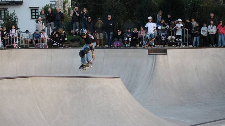 Euskal Herriko skater onenek ikuskizuna eman dute Azpeitian