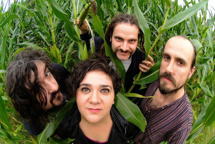 Elvisavuelo, Eskakeitan, Erokomeri, Anje Duhalde, Las Tuercas, Zea Mays, Egurra ta kitto, Esne Beltza, Las Tea Party... Azpeitiko festetan