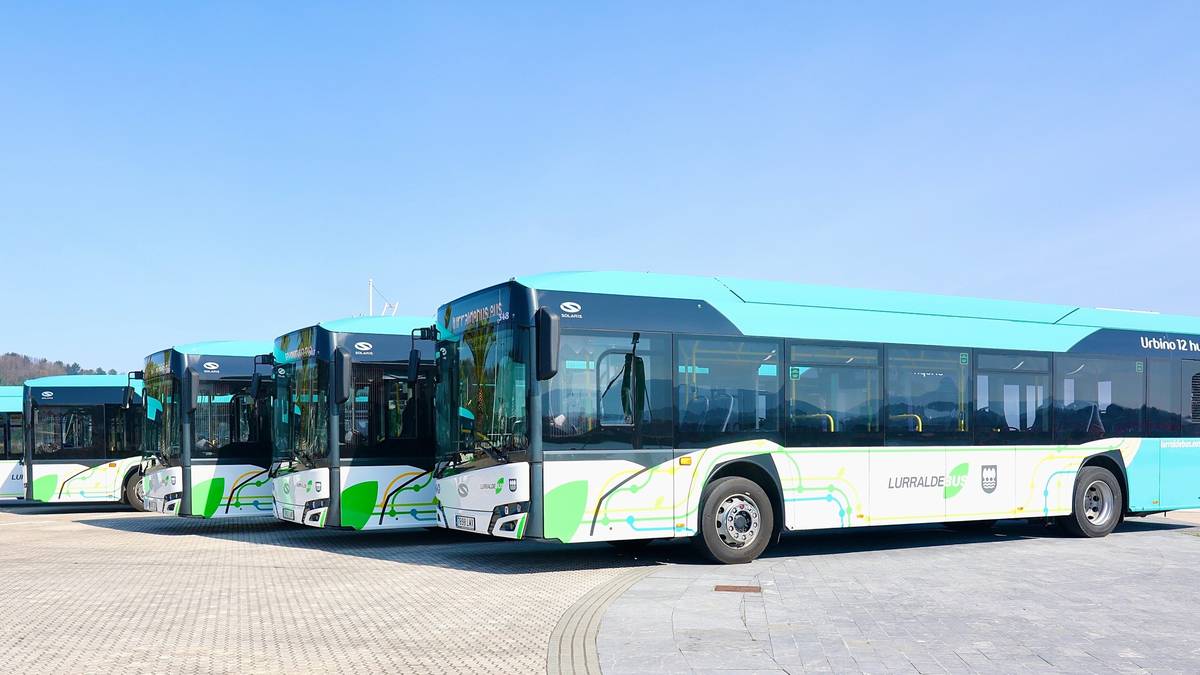 Autobus zerbitzu berezia eskainiko du Lurraldebusek San Telmo jaietan