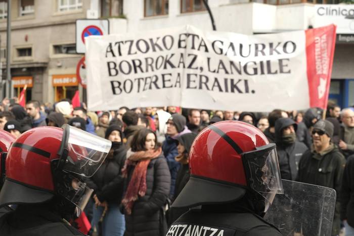 Polizia eta biolentzia