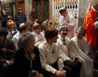 Mela-mela eta blai-blai, Astelehen Karnabala ez dago salgai