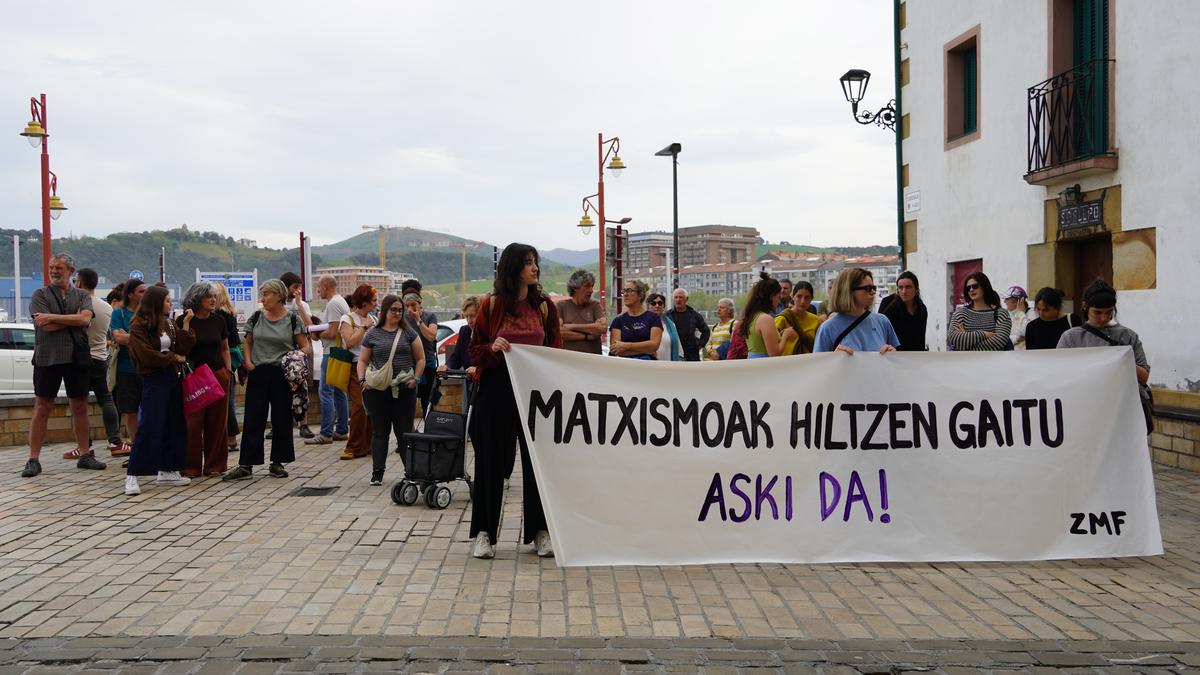 Basauriko hilketa matxista irmoki salatu dute Zumaian