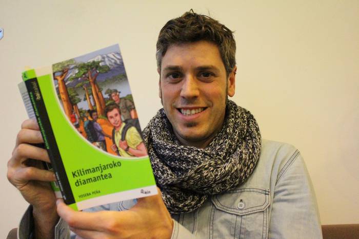 Yoseba Peña aukeratu dute 'Beste hitzak' sorkuntza egonaldirako