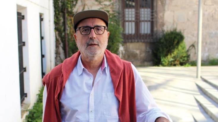 Roberto Oñederra: "Euskararen presentzia falta da Radio Vitorian"