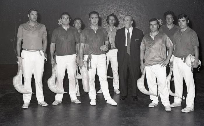 Chucho Larrañaga puntistari agurra Izarraitzen