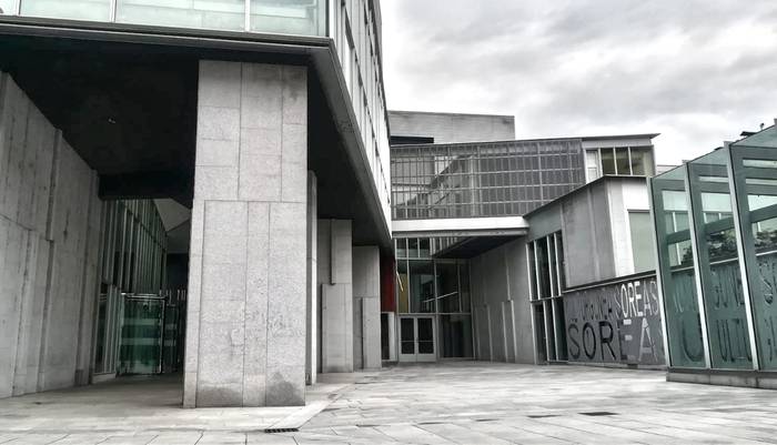 Arnasguneen garrantzia landuko duen antzezlan bat sortzeko beka sortu du Uemak