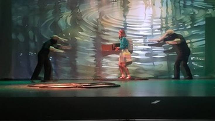 'Putzua begi-bistan' antzezlana eskaini dute Soreasun