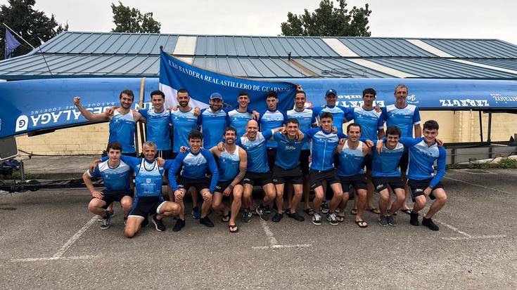 Zarauzko traineruak punta-puntan ibili dira gaur ere, eta iluntzean harrera egingo diete herrian