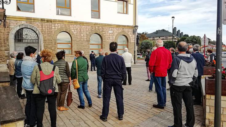 Pentsio publikoen eta osasungintza eta zaintza duinen alde elkartu dira
