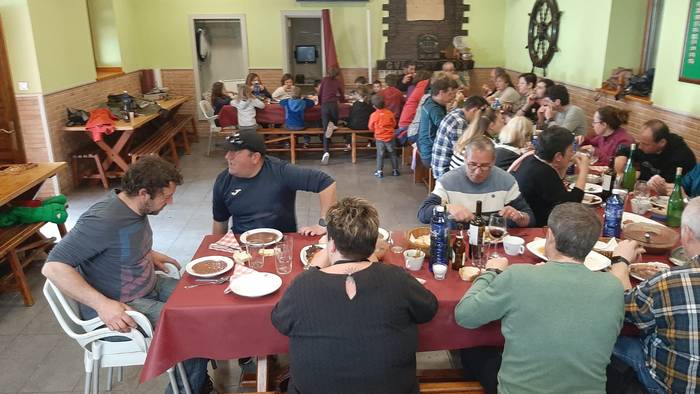 Babarrun jana izan dute Narrondoko Gure Ametsa elkartean