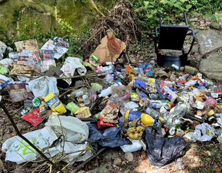 Urola ibaian, German Alberdi ibilbidearen parean, zabor kopuru handia pilatzen dela salatu du Eguzkik