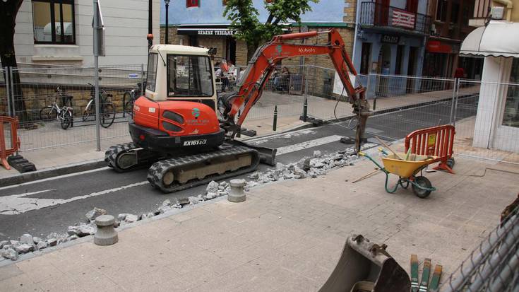 Hasi dira oinezkotzeko lanak Zigordia kalean