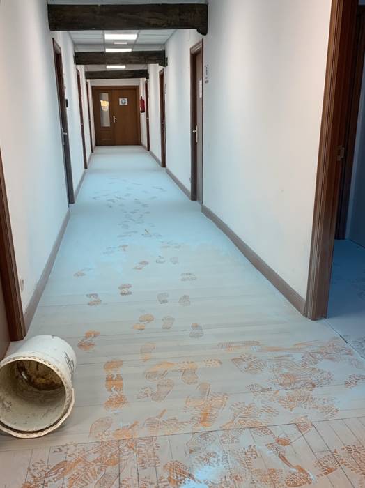 Kultur Etxean eta Azkoitia BHI ikastetxean su-itzalgailuak hustu izana gaitzetsi du udalak