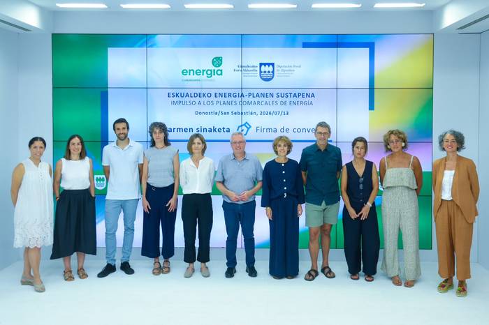 Energia planak sustatzeko aldundiaren diru laguntza jaso dute Iraurgi Berritzenek eta Urola Kostako Udal Elkarteak