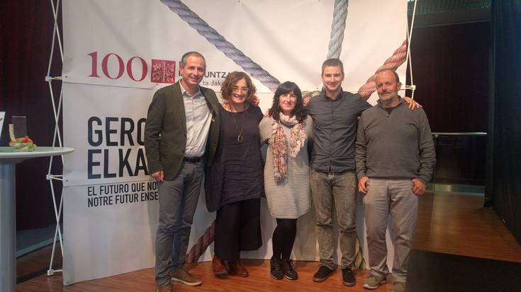 Zumaiarrak Eusko Ikaskuntzaren kongresuan