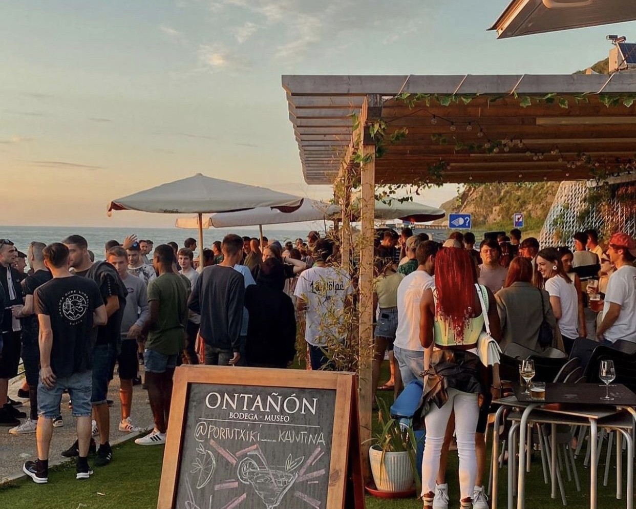 Datorren astean amaituko da hondartzetako kantinak kudeatzeko zerbitzuen lizitazio epea