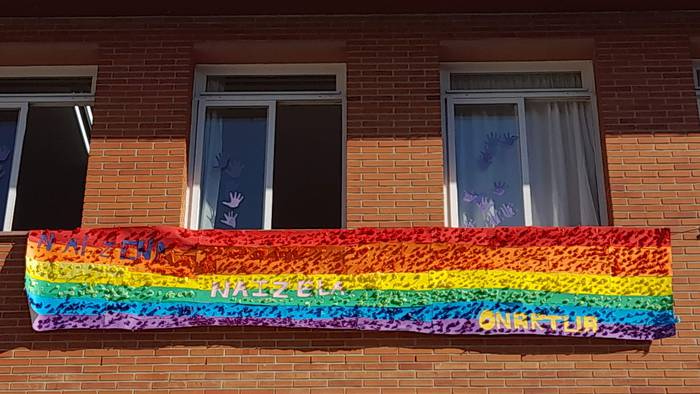 LGTBI+ komunitatearen diskriminazioaren kontrako egunean murgildu dira Basakaitz ikastetxean