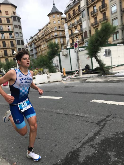 Javier Egiguren triatleta Euskadiko txapeldun, Onditz memorialean