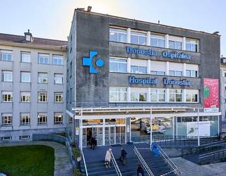 Donostia Ospitalera zuzeneko autobus zerbitzua eskatzeko sinadurak bilduko dituzte