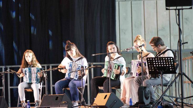 Jaialdi gogoangarria Zarautz Trik-en eskutik