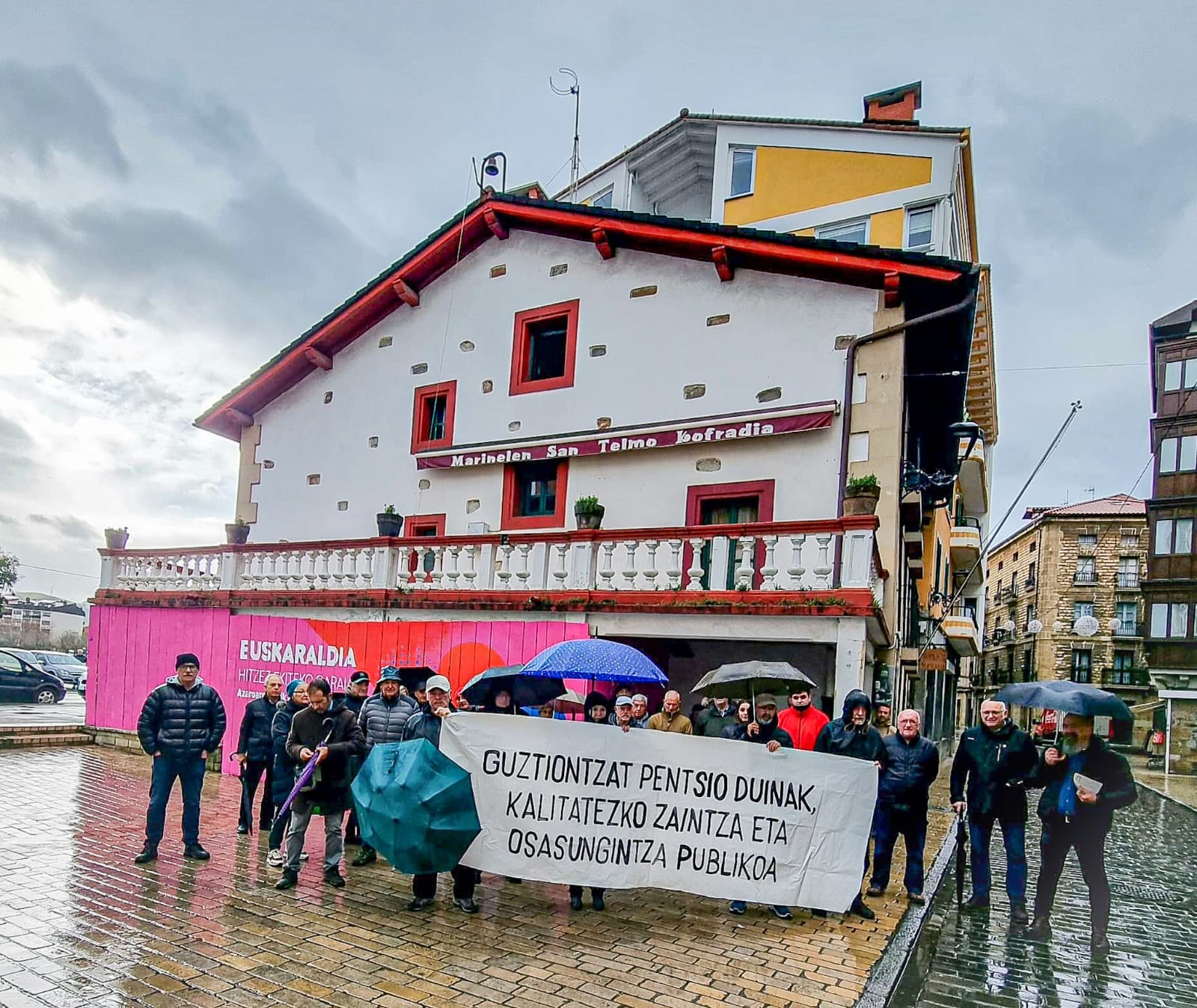 "Lorpenak eskuratu arren, aldarrikapen nagusienak lortzeke daude"