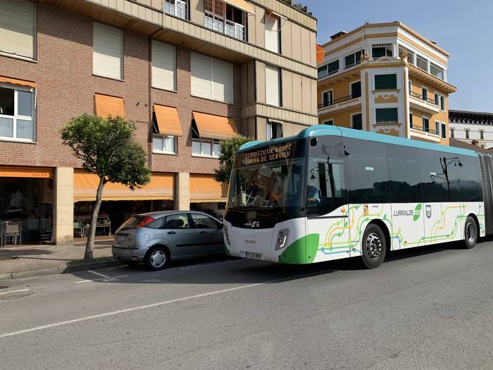 Lurraldebuseko autobusak ez dira moilan sartuko bihartik aurrera