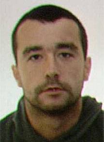 Josu Urbietak eta harekin batera Parisen epaitzen ari diren hiru kideek "doluminak" azaldu dizkiote Nerin poliziaren senideei