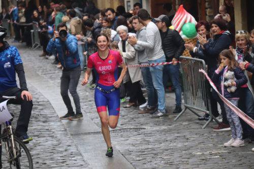 Helene Alberdik irabazi du Getariako Triatloia