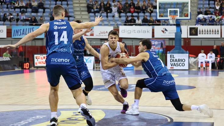 Guuk Gipuzkoa Basketek irabazi du Juaristi ISBren aurkako derbia
