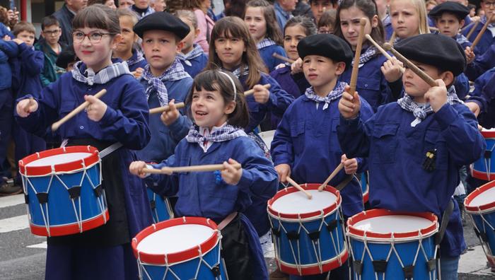 Datorren larunbatean hasiko dituzte santelmoetako haur danborradako entseguak