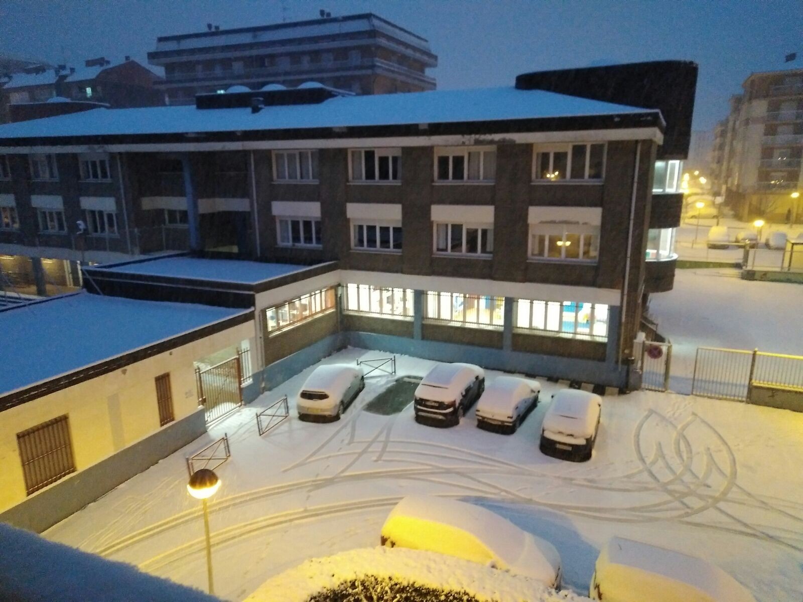 [ZUZENKETA] Eskolen inguruko erabakirik ez dago oraindik