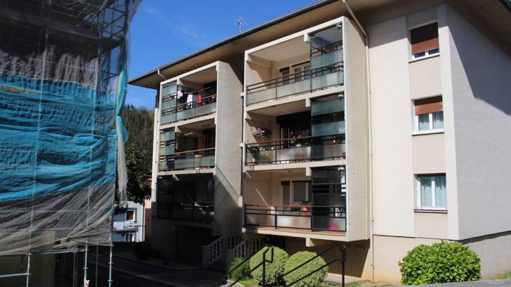 Malen Etxeak Zestoan duen aterpetxea egoera larrian dago