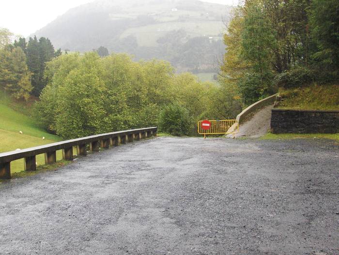 Santu Guztien Egunaren bueltan, aldaketak izango dira hilerrirako bideetan