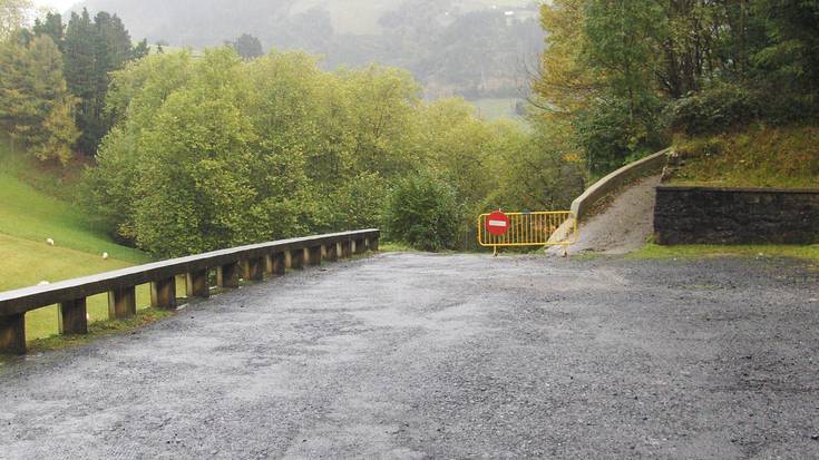 Santu Guztien Egunaren bueltan, aldaketak izango dira hilerrirako bideetan