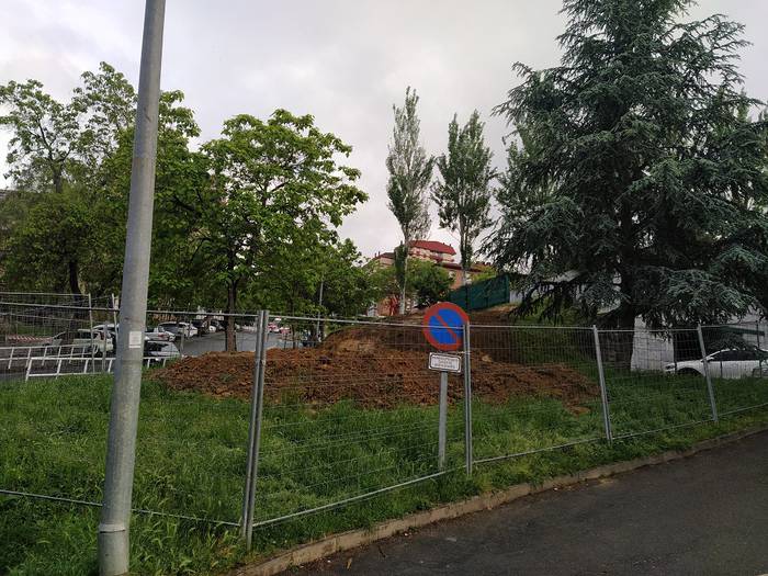 Floreaga auzoan lehenengo igogailua jartzeko lanak, abian