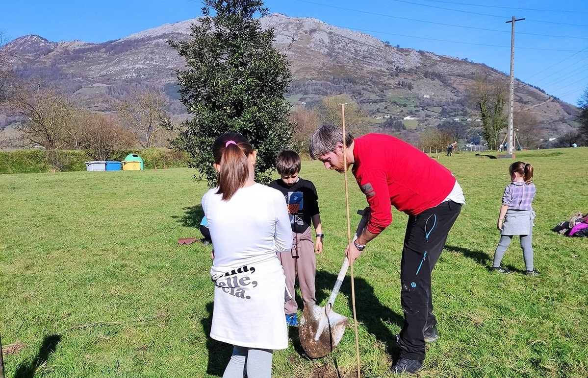 Martxoaren 1ean egingo dituzte aurtengo Zuhaitz Eguneko landaketak