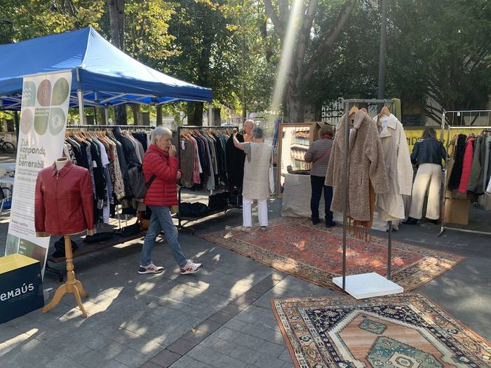 Konponketa tailerrek emango diete arratsaldean jarraipena bigarren eskuko azokari