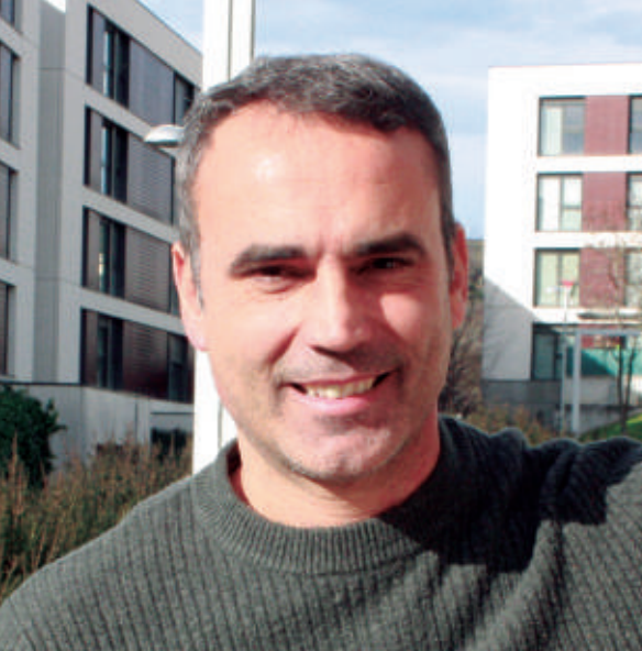 Josu Salegik Hondarribia saria jaso du Bordari Satarka literatur lehiaketan