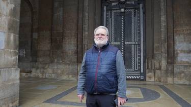 Joxi Eguzkitza: "Apaizok ohituta gaude aldaketetara, batetik bestera ibiltzera"