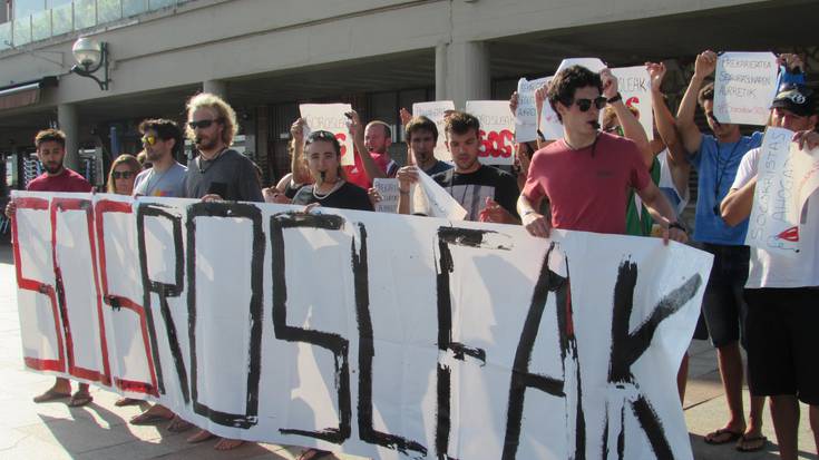 Gipuzkoako hondartzetako sorosleek greba mugagabea hasiko dute hilaren 14an 